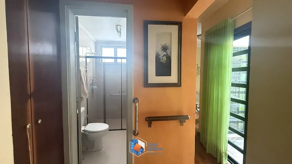Imagem Sobrado para venda em Perdizes com 4 quartos, sendo 1 suíte, 180m²