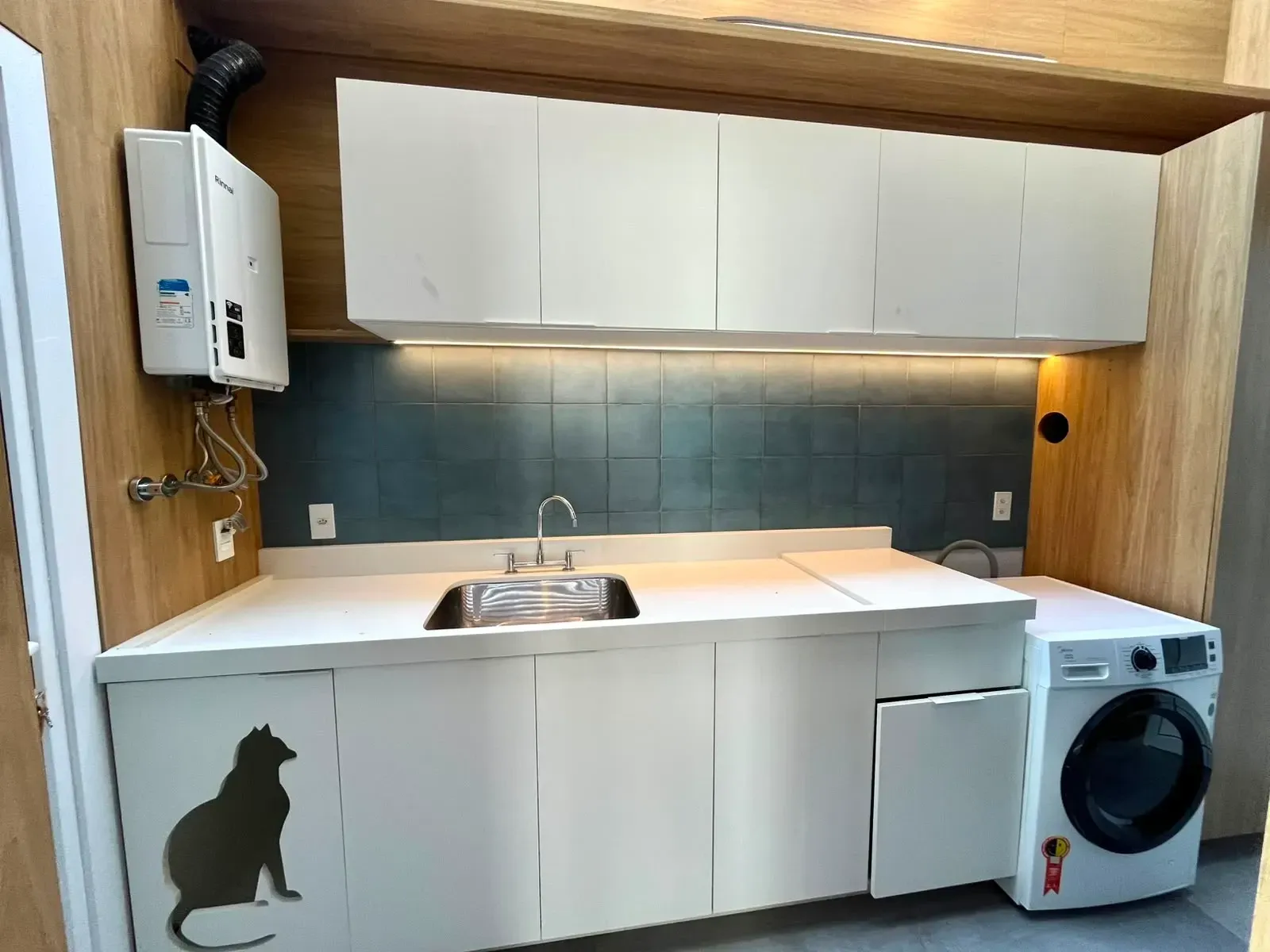 Imagem Sobrado com 4 Quartos à Venda, 290 m² em Village  - Capão da Canoa