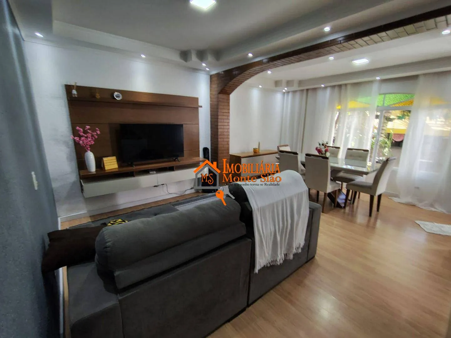 Imagem Sobrado com 3 dormitórios à venda, 167 m² por R$ 849.000,00 - Jardim Adriana - Guarulhos/SP