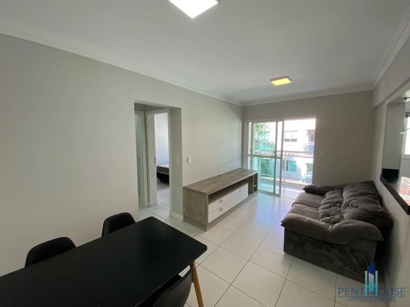 Imagem Apartamento Zona Central para Venda em Balneário Camboriú, Municípios, 2 dormitórios, 1 suíte, 2 banheiros, 1 vaga