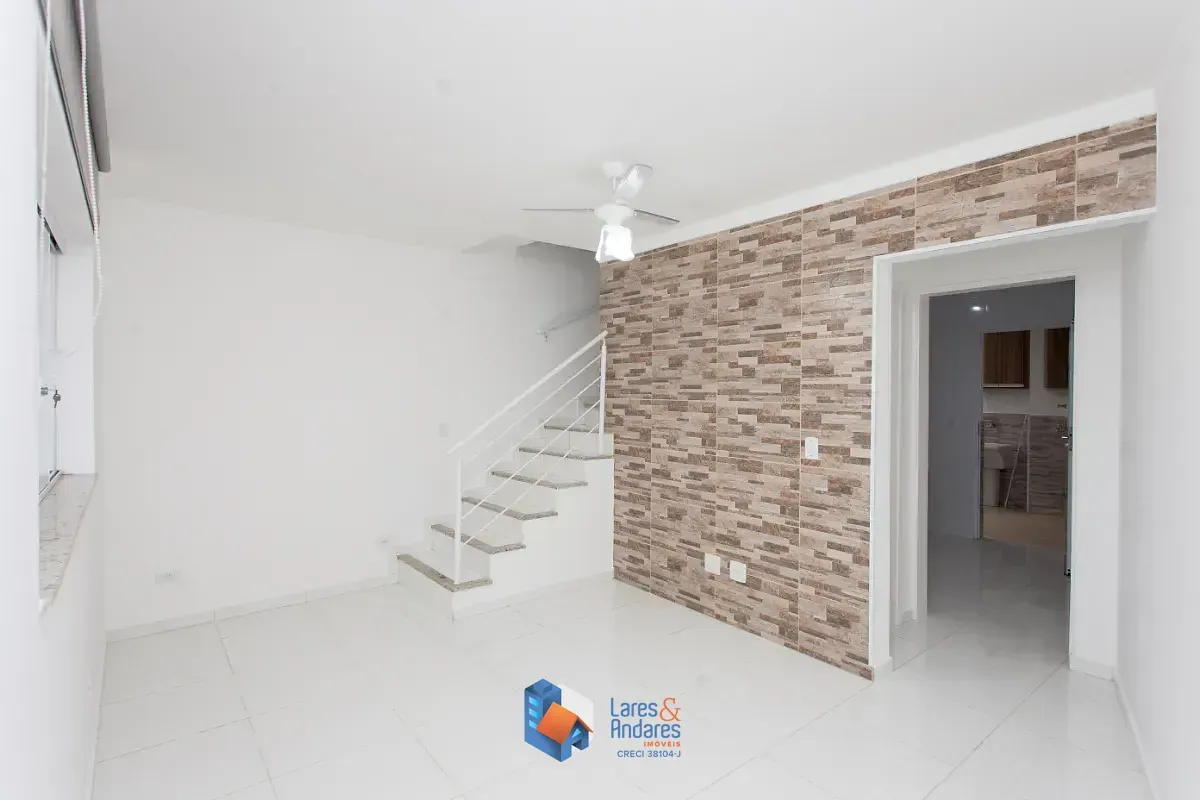 Foto do imóvel Casa no condomínio Condoomínio Vila Flor para venda com 2 quartos, sendo 2 suítes, 75m² em Rua Nicolau Batanero Campos