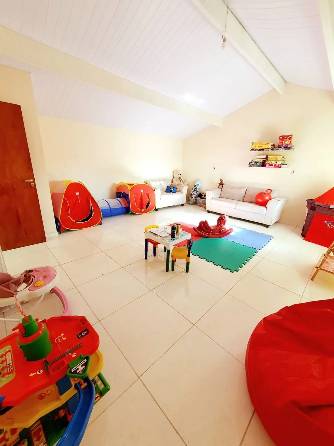 Imagem Casa à venda 3 Quartos, 3 Suites, 3 Vagas, 170M², Jardim Continental II, Taubaté - SP