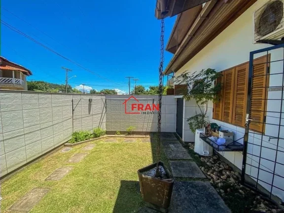 Imagem Linda casa de dois pavimentos de Alto Padrão