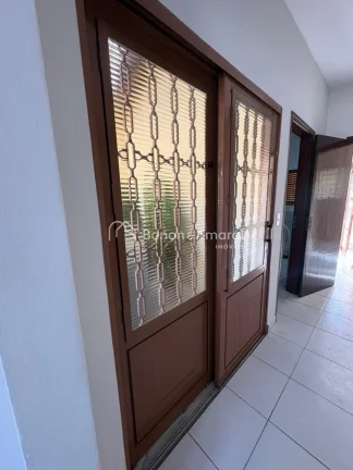 Imagem Casa disponível para locação em Campinas, ideal para quem busca praticidade e qualidade de vida. ...