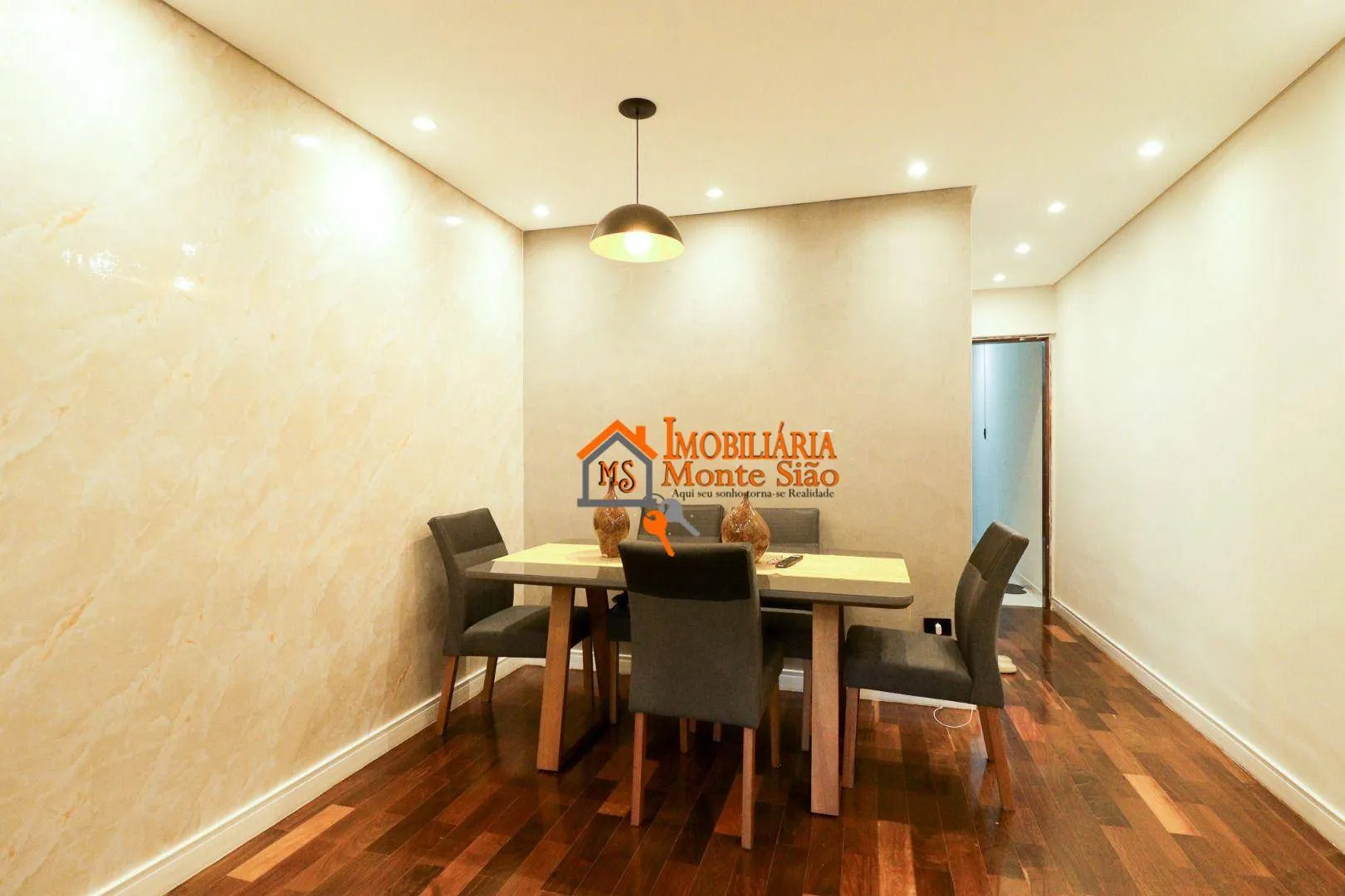 Imagem Sobrado com 3 dormitórios à venda, 100 m² por R$ 680.000,00 - Picanco - Guarulhos/SP