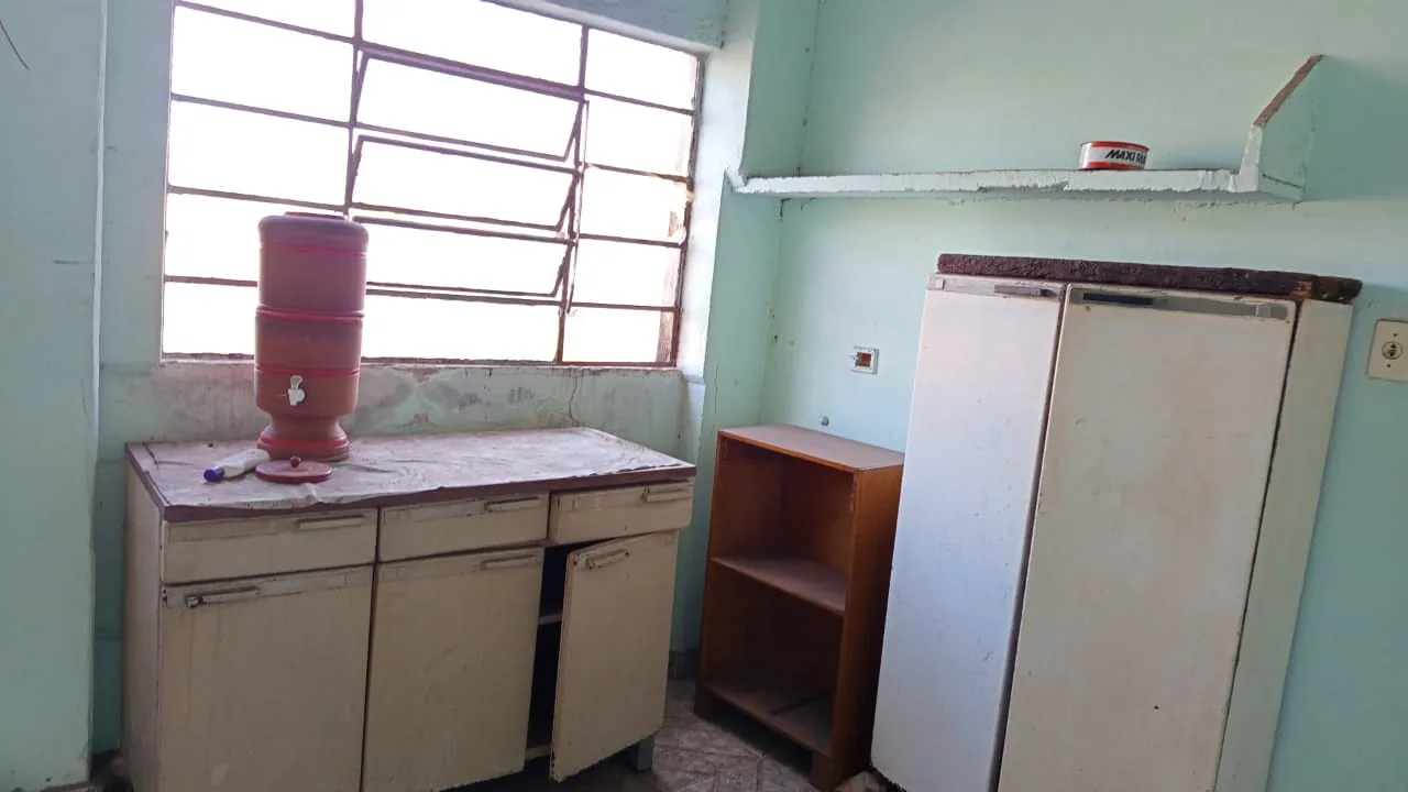 Imagem VENDO CASA COM QUINTAL NO BAIRRO CAMPO GRANDE!