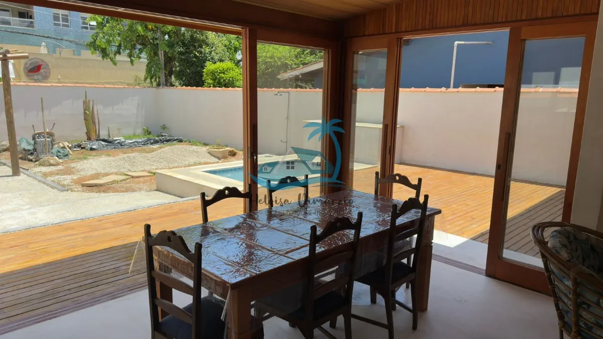 Imagem Casa térrea a venda no melhor bairro de Ubatuba, Barra da Lagoa, próximo à rua Guarani.