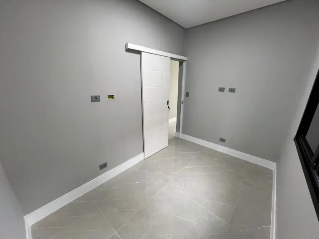 Imagem CASA COM 175,00 m² - AVIAÇÃO - PRAIA GRANDE SP