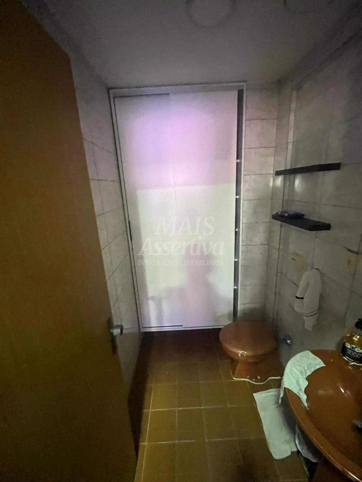 Imagem Excelente sala comercial mobiiada, para venda, localizada no Centro Empresarial Monte Carlo, Centro...