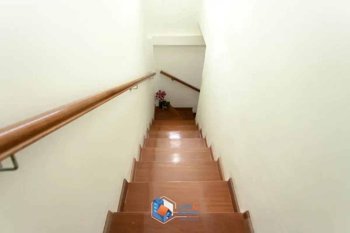 Imagem Sobrado para venda em Vila Palmeiras com 3 quartos, 137m²