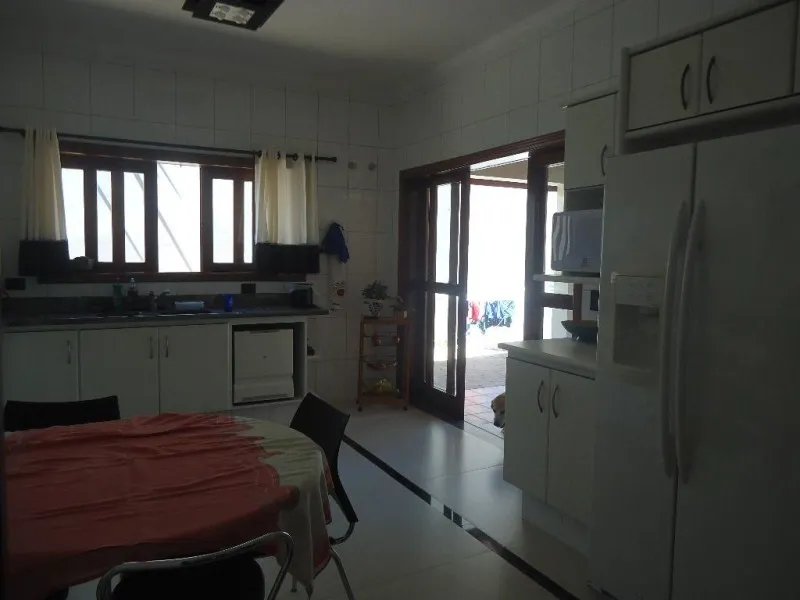 Imagem Imperdível oportunidade: Casa em condomínio à venda em Valinhos-SP, 4 quartos, 4 suítes, 2 salas, 5 banheiros, 4 vagas, 283m².