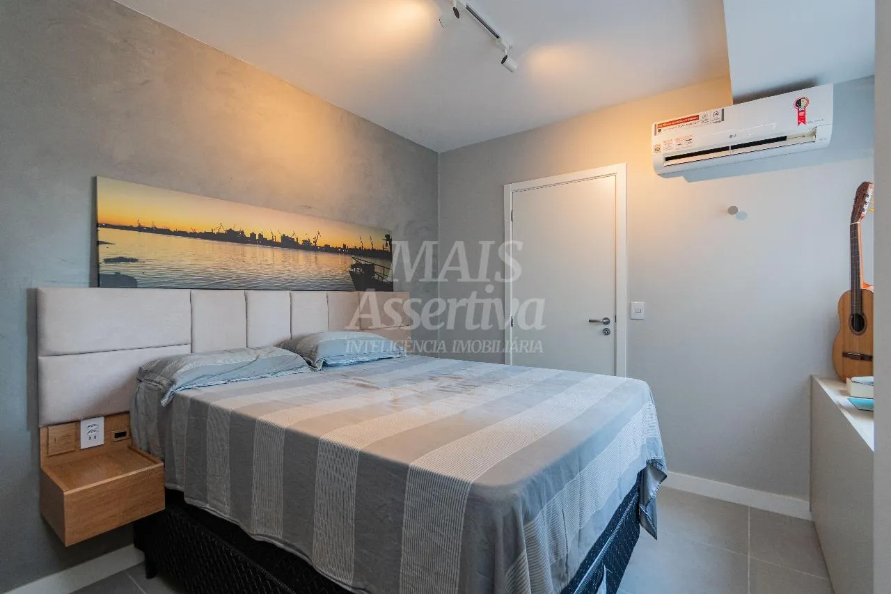 Imagem Ótimo apartamento mobiliado e decorado à venda em Porto Alegre/RS