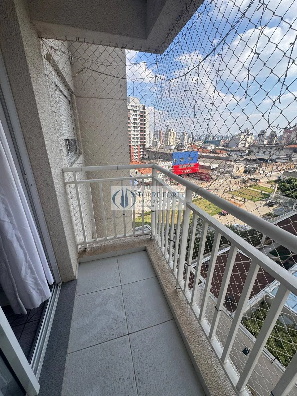 Imagem Lindo Apartamento Mobiliado com 1 dormitorio 1 vaga, varanda na Penha .