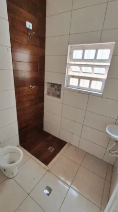 Imagem Conheça nossa casa geminada com 2 dormitórios, sendo 1 suíte, sala,cozinha e área de serviço. Perfeita para quem busca conforto e praticidade. Á venda Imobiliaria Consulte Imoveis.