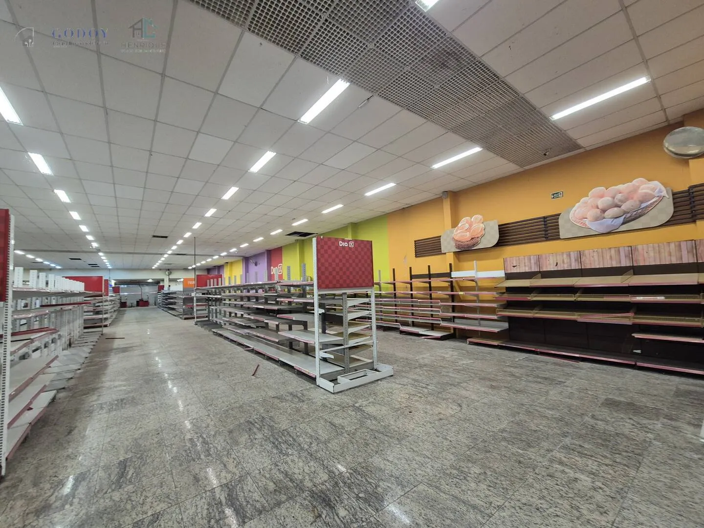 Imagem Galpão Comercial para Locação na Avenida Principal - 2.400m² de Oportunidad