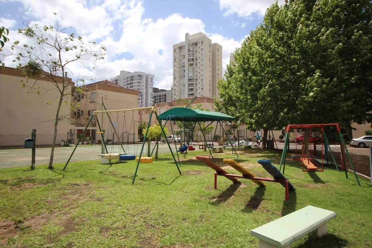 Apartamento 4 dormitórios transformados e 3 no Passo da Areia
