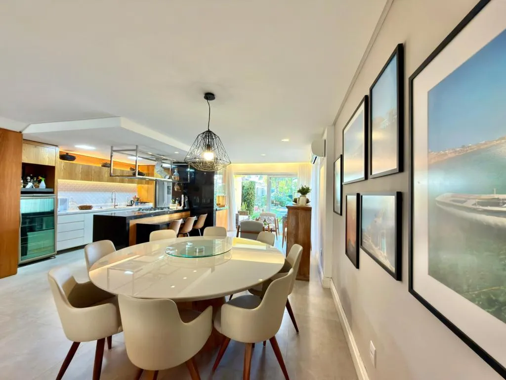 Imagem Casa em Condominio 4 Dormitórios - Bairro Marina