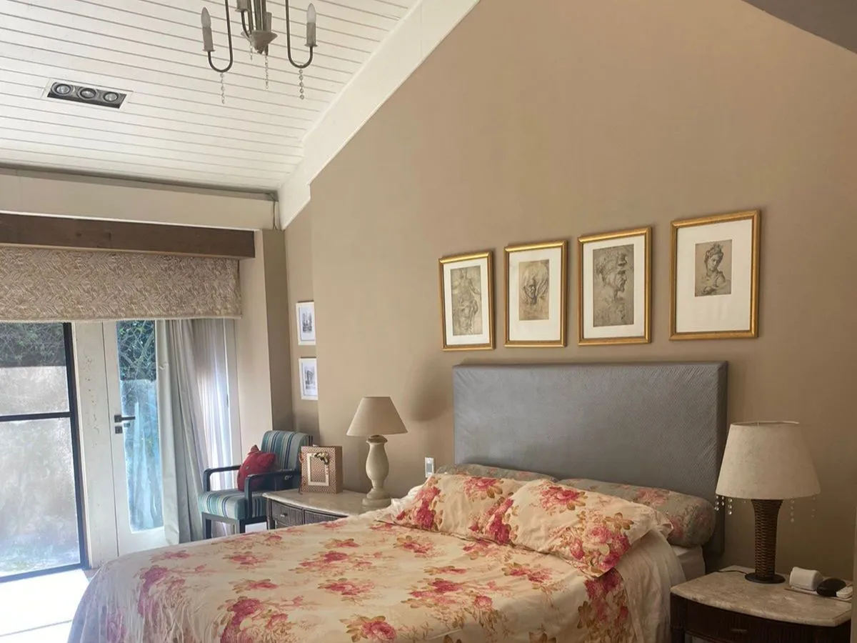Imagem Casa com 7 dormitorios para venda Bairro Espírito Santo Porto Alegre, com 6 vagas.