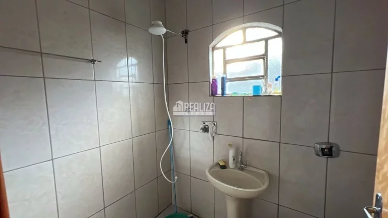 Imagem Casa à venda no bairro Jardim América, Uberaba - 4 dormitórios, área de lazer e churrasqueira!