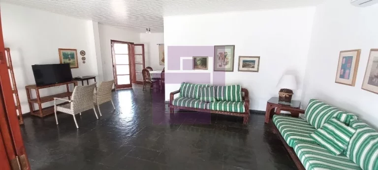 Imagem Casa bem localizada.Enseada!