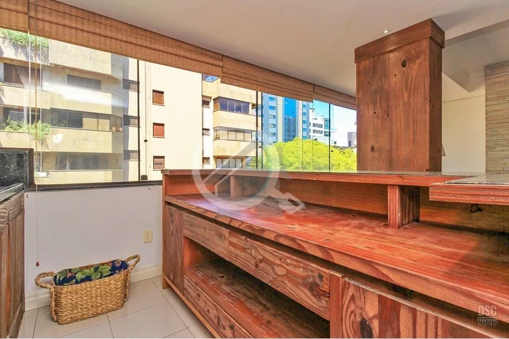 Imagem Apartamento MOBILIADO com 137 m² privativos na melhor localização da Av. Lageado, próximo ao Uni...
