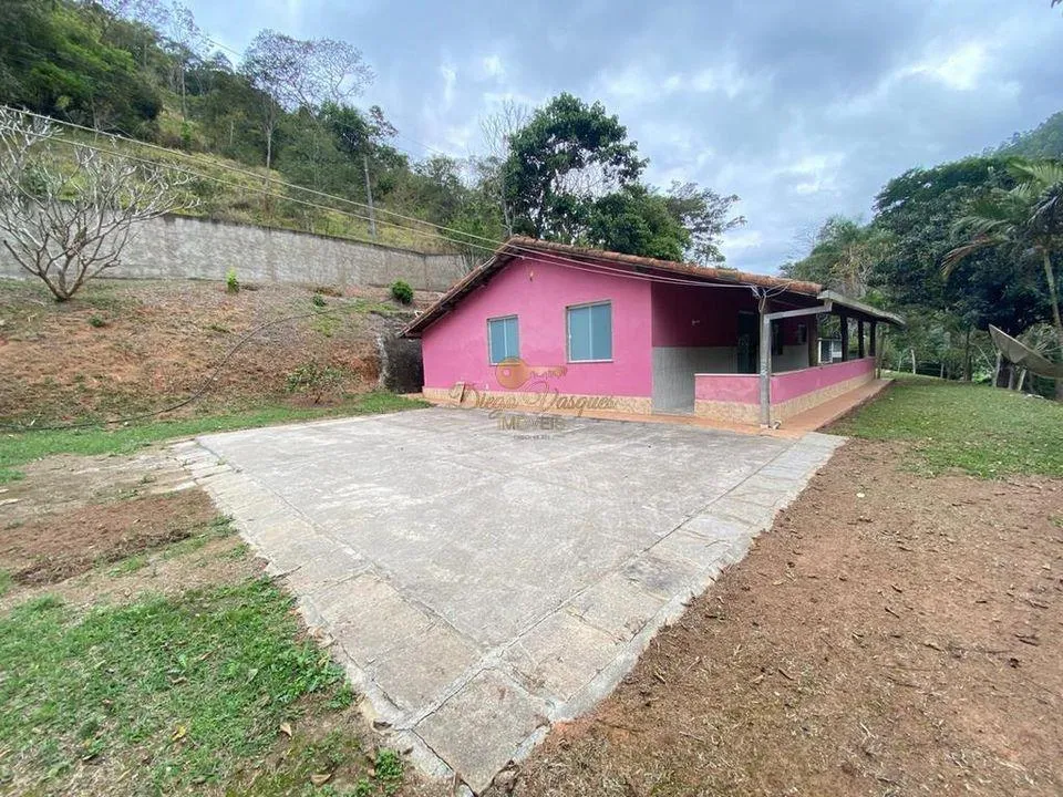Imagem Casa para Venda em Teresópolis / RJ no bairro Pessegueiros