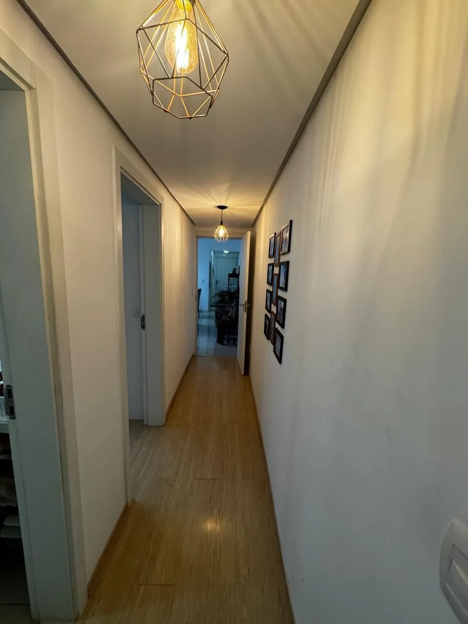 Imagem Apartamento semimobiliado à venda no bairro Santana, Porto Alegre