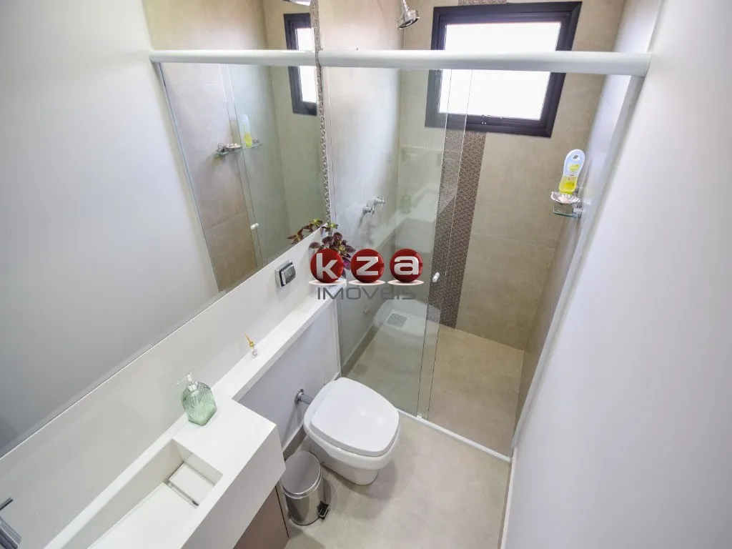 Imagem Imóvel de Luxo à Venda em Valinhos-SP: Casa de 4 quartos, 4 suítes com 330m² no Condomínio Residencial Querência.