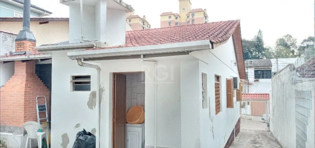 Imagem Casa para Venda - 95m², 2 dormitórios, 3 vagas - Teresópolis