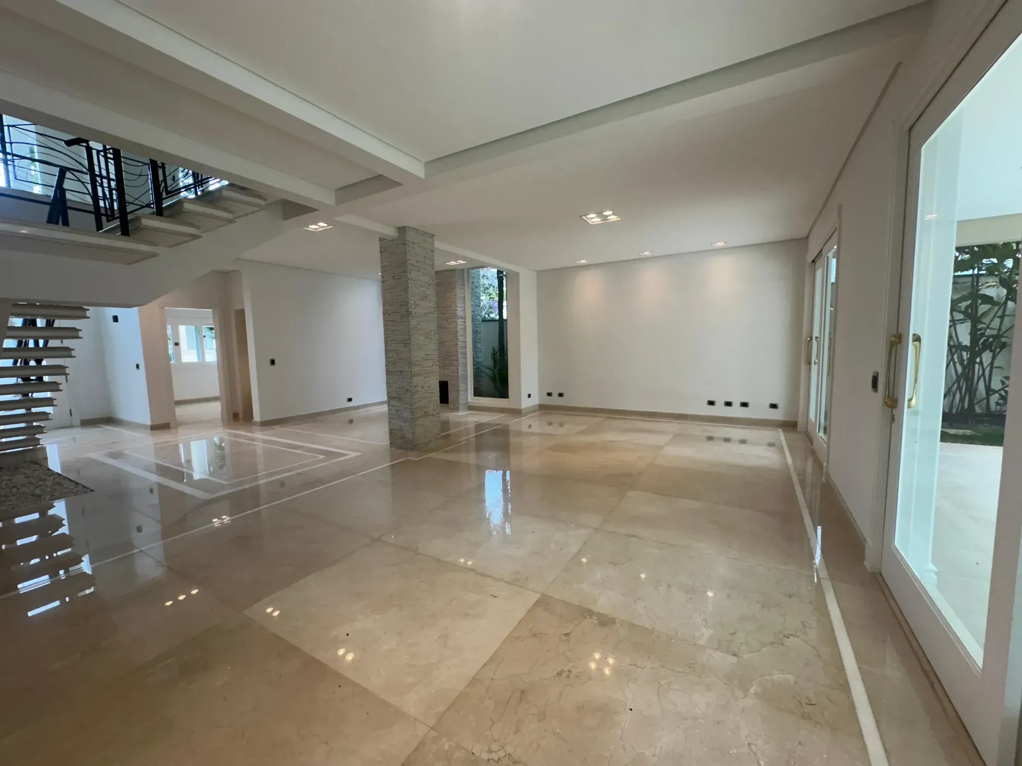 Imagem Sobrado com 4 Quartos à Venda, 450 m² em Alphaville Residencial Plus - Barueri