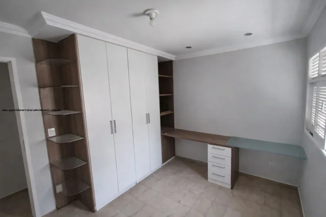 Imagem Casa para Venda em Natal, Pitimbu, 4 dormitórios, 1 suíte, 2 banheiros, 3 vagas