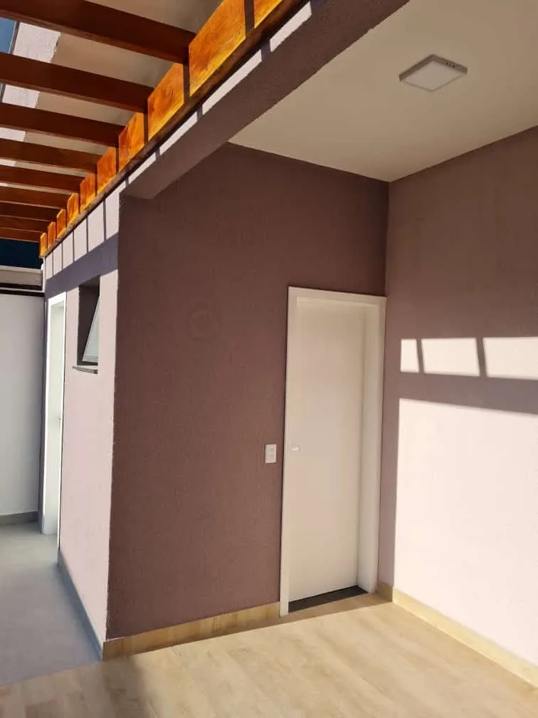Imagem Sobrado Moderno com 3 Dormitórios, Suíte com Closet e Área Gourmet no Condomínio Vila Romana - Pindamonhangaba