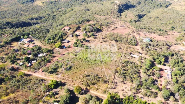Imagem Chácara a venda NR Euller Paranhos - terra nua - 28000 m² - com nascente - Escriturada e Registrada.