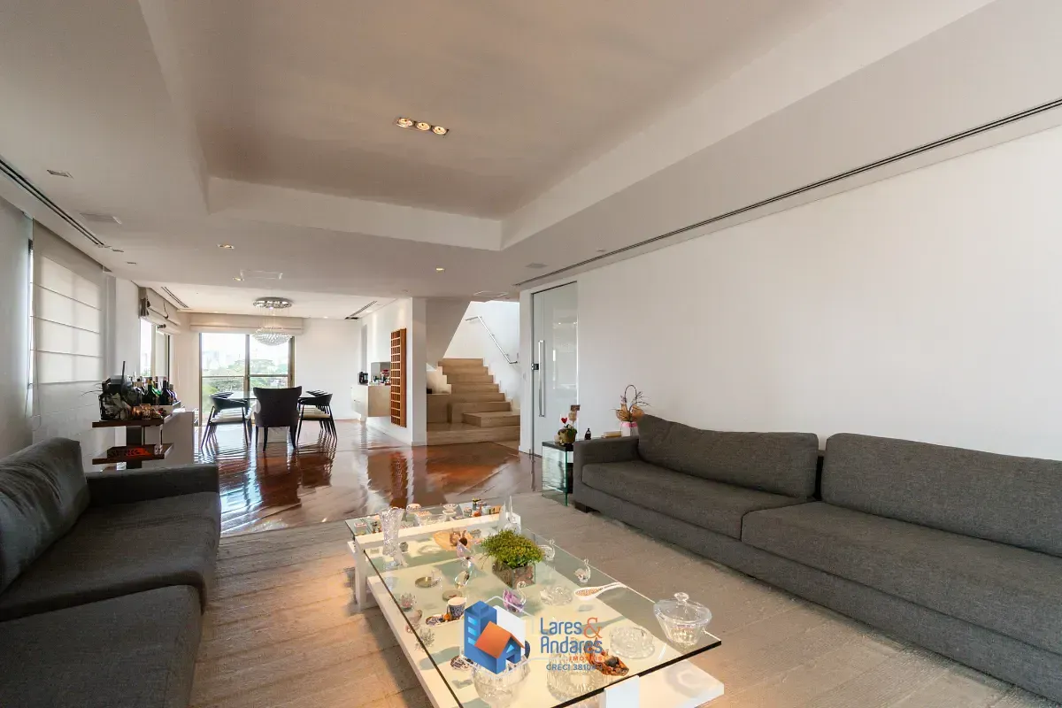 Imagem Cobertura para venda em Moema com 3 quartos, sendo 3 suítes, 389m²