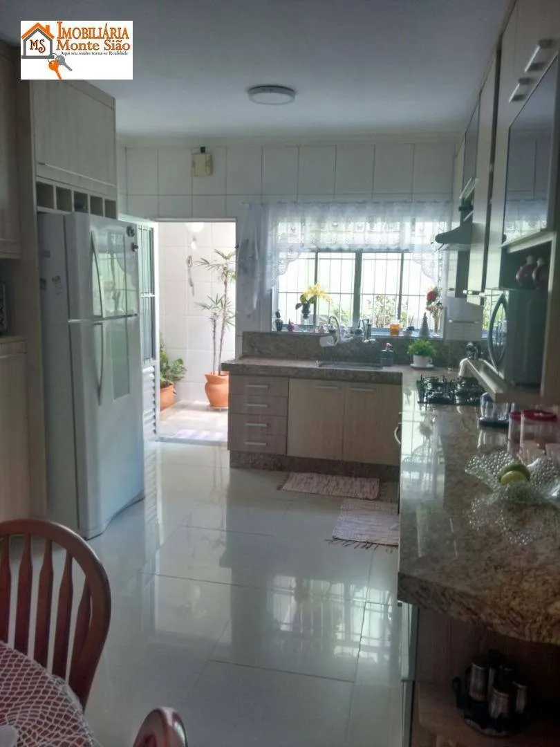 Imagem Casa com 3 dormitórios à venda, 200 m² por R$ 850.000,00 - Jardim Santa Cecília - Guarulhos/SP