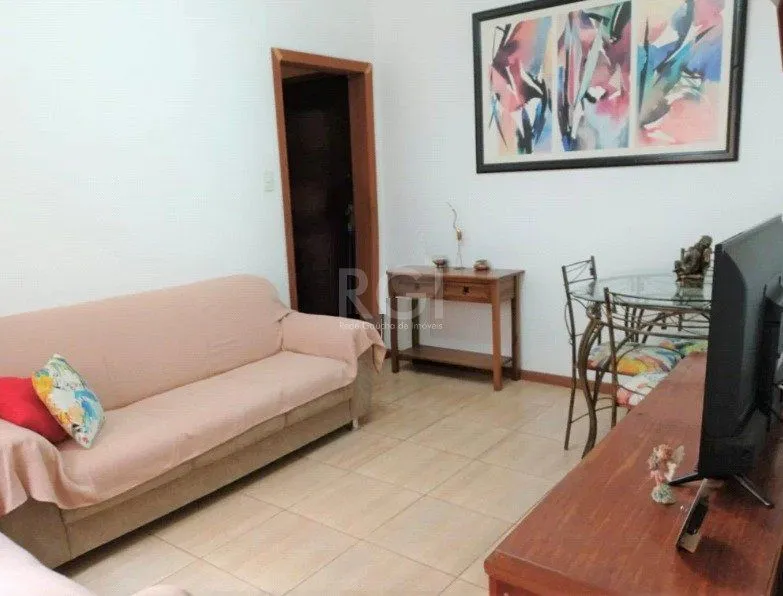 Imagem Apartamento no Menino Deus de 2 dormitórios e dependência térreo com pátio
