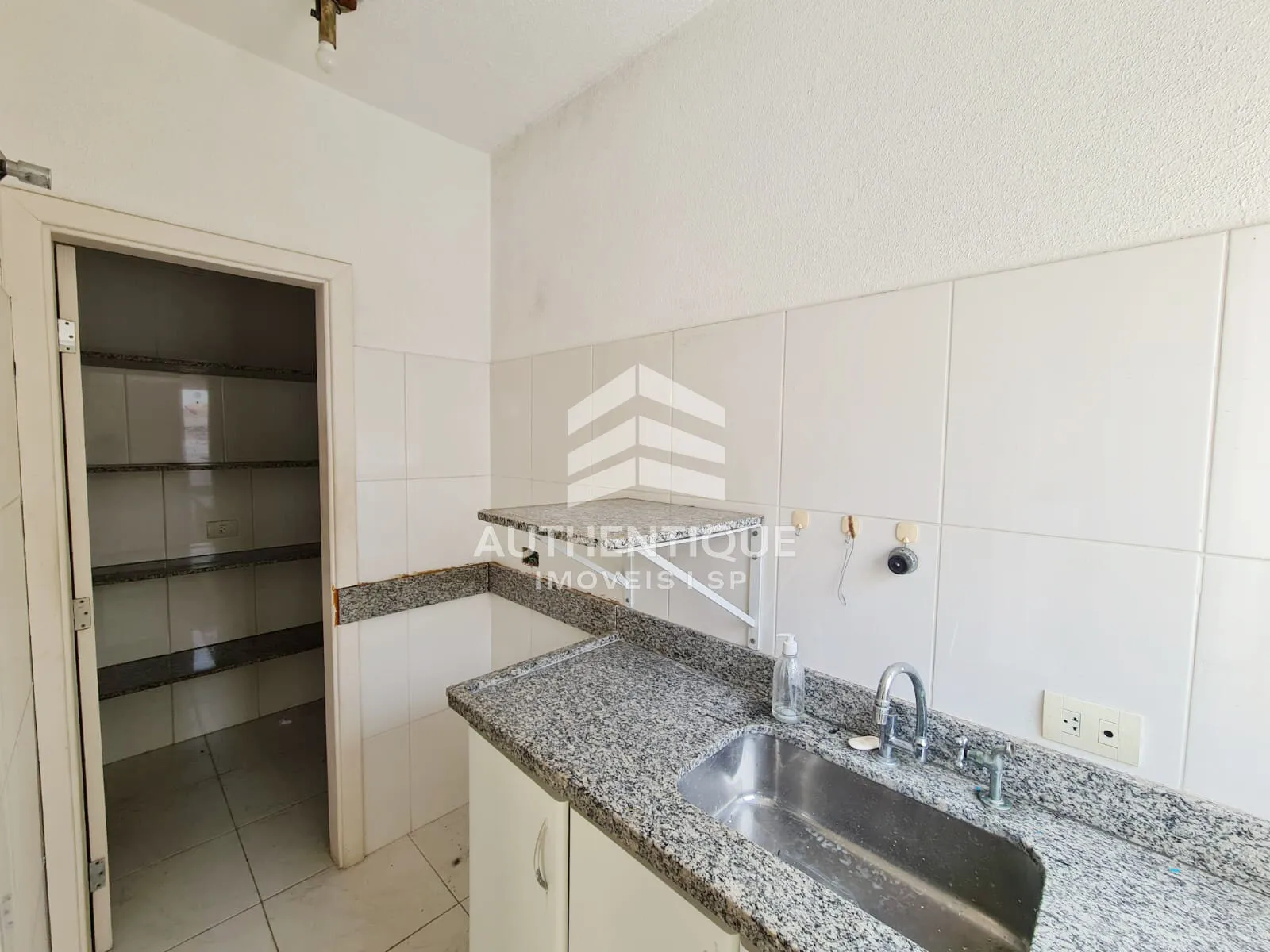 Imagem Casa Comercial I Excelente oportunidade para montar clínica, laboratório, pet, estética ou investir