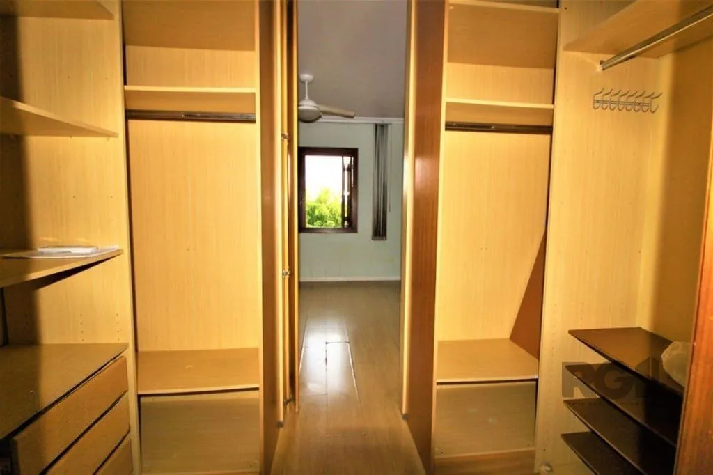 Imagem Casa em condomínio 111m² - 3 dormitórios sendo 1 suíte e 4 vagas no bairro Espirito Santo