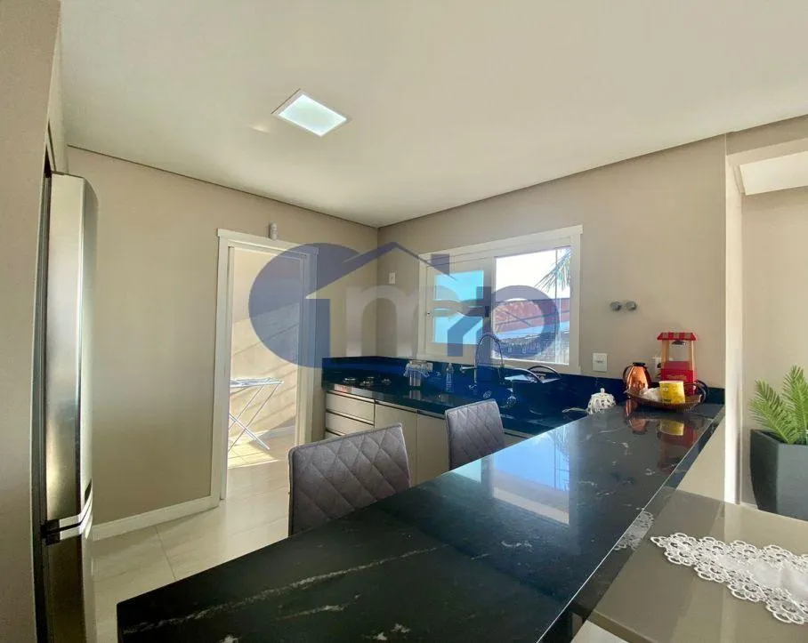 Imagem Apartamento 3 Dormitorios com Suite e Lareira a Venda no Stan - Torres/RS