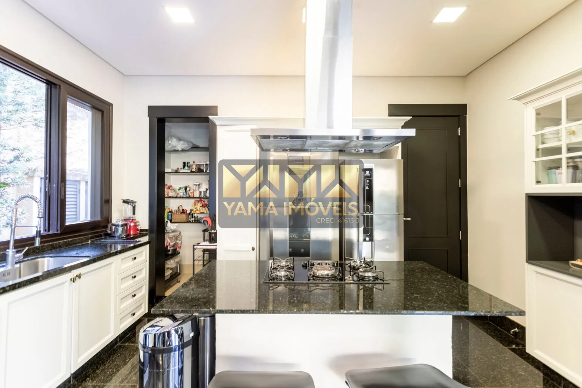 Imagem Casa Alto Padrão Condomínio Aspen 495 m²