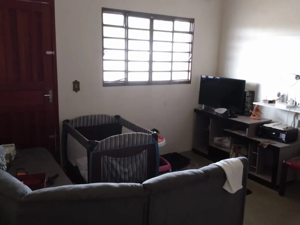Imagem Chácara à venda 3 Quartos, 2 Vagas, 1800M², Parque Lago Azul, Pindamonhangaba - SP