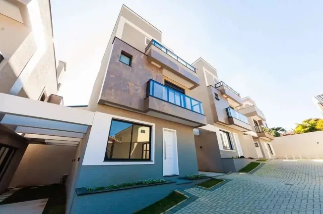 Imagem Sobrados Triplex com 3 quartos Pronto para Morar nas Merces