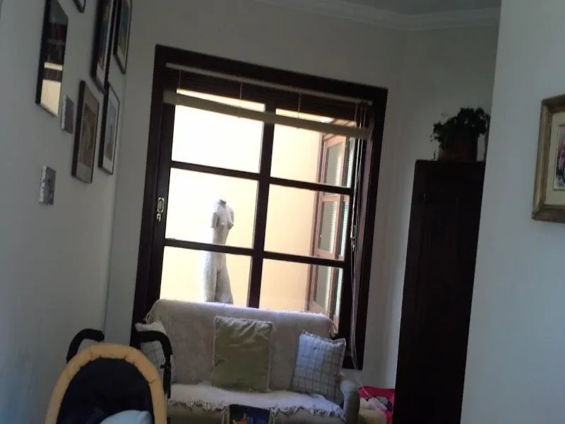 Imagem Casa de Luxo em Condomínio de Prestígio em Valinhos-SP: 4 suítes, uma independente, 3 salas, escritório, 6 banheiros, 4 vagas, 400m², em meio ao verde