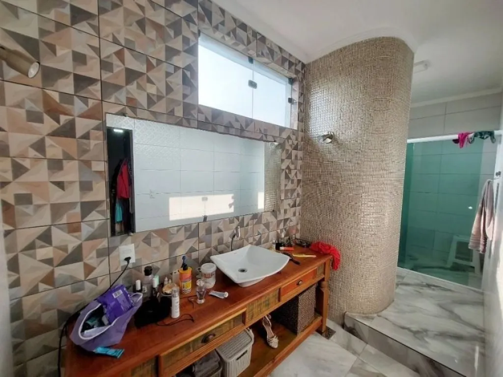 Imagem CASA COM 250,00 m² - BOQUEIRÃO - PRAIA GRANDE SP