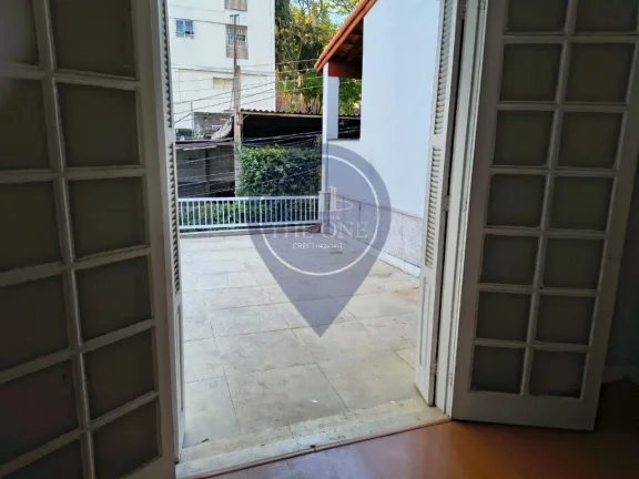 Imagem Imperdível oportunidade! Casa à venda em São Paulo-SP, Aclimação com 3 quartos, 1 suíte, 2 salas, 3 banheiros, 1 vaga, 138m².