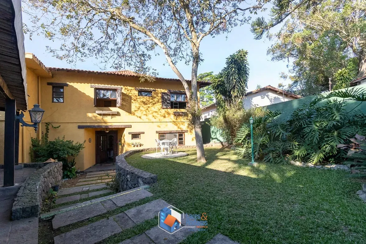 Imagem Casa comercial para venda em Guarapiranga, 650m²