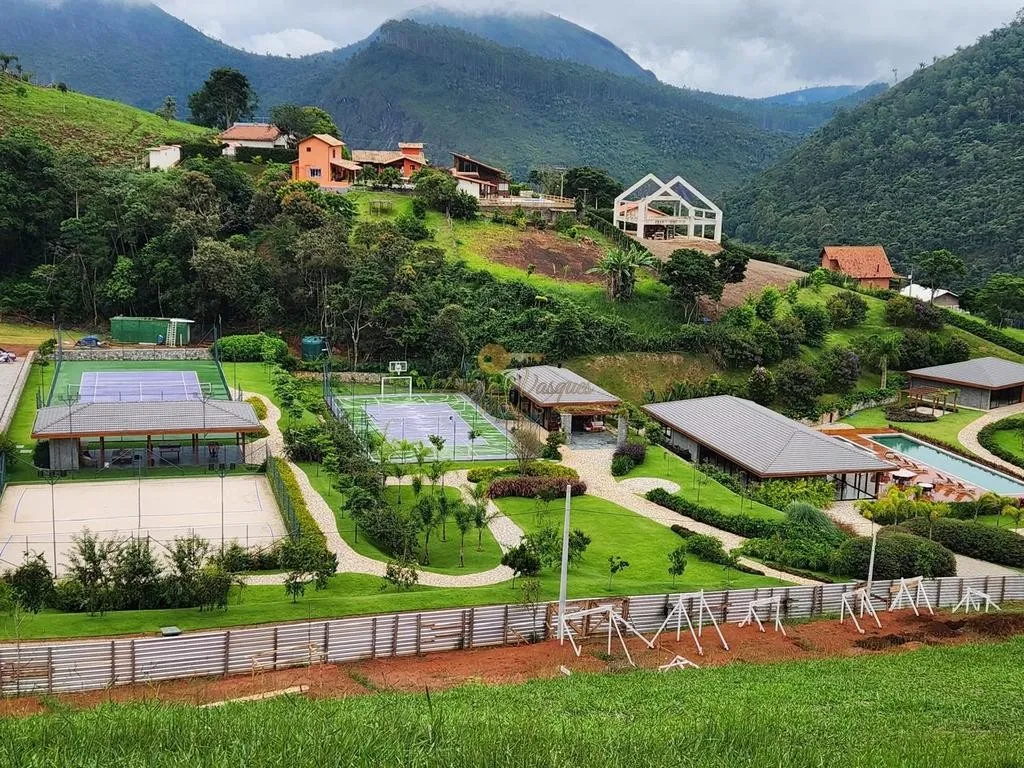Imagem Terreno em Condomínio para Venda em Teresópolis / RJ no bairro Vale Alpino