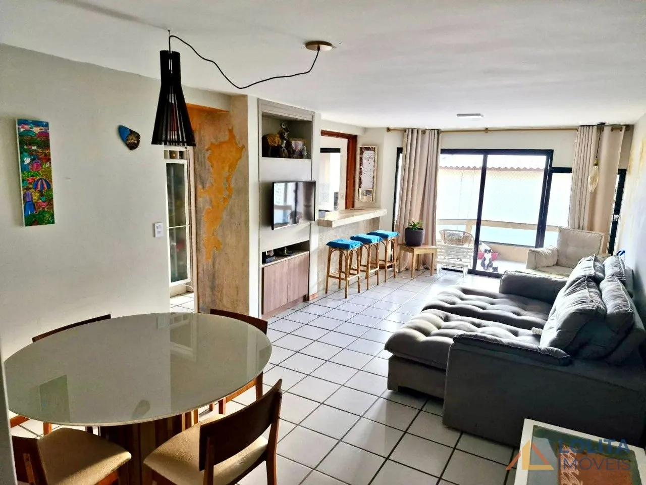 Imagem Apartamento à Venda no Ingleses do Rio Vermelho, 3 quartos e 2 vagas de garagem