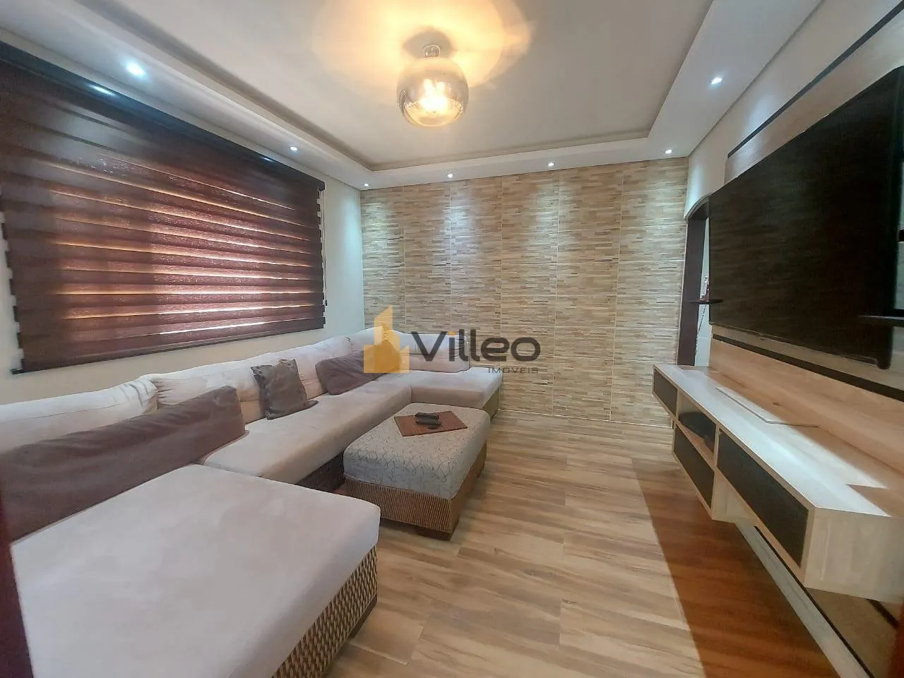 Imagem Apresentamos uma residência que une espaço, conforto e elegância no Wanel Ville II, um dos bairro...