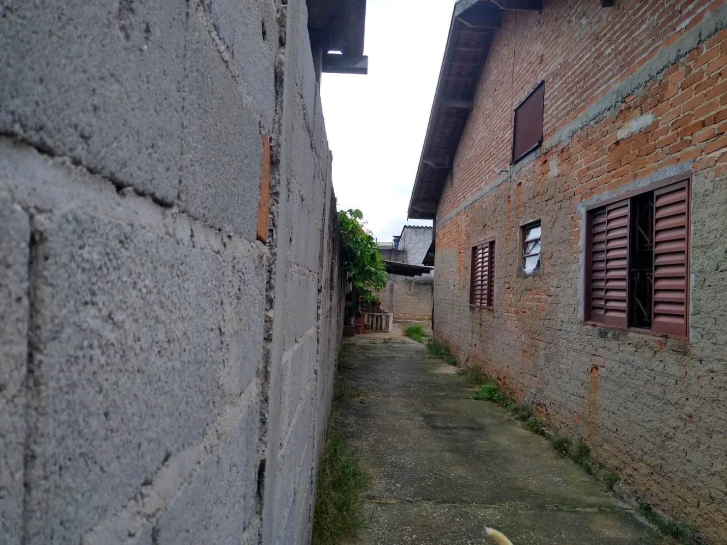 Imagem Casa à venda 2 Quartos, 1 Suite, 4 Vagas, 280M², Residencial e Comercial Cidade Jardim, Pindamonhangaba - SP
